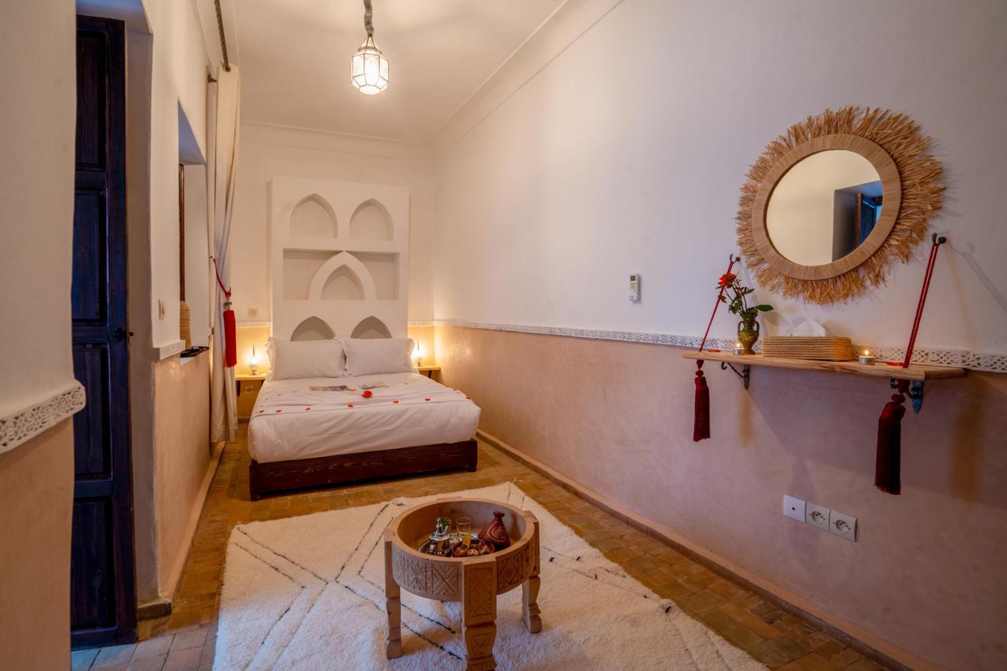 Hotel Riad Boutouil & Spa Marrakesh Esterno foto