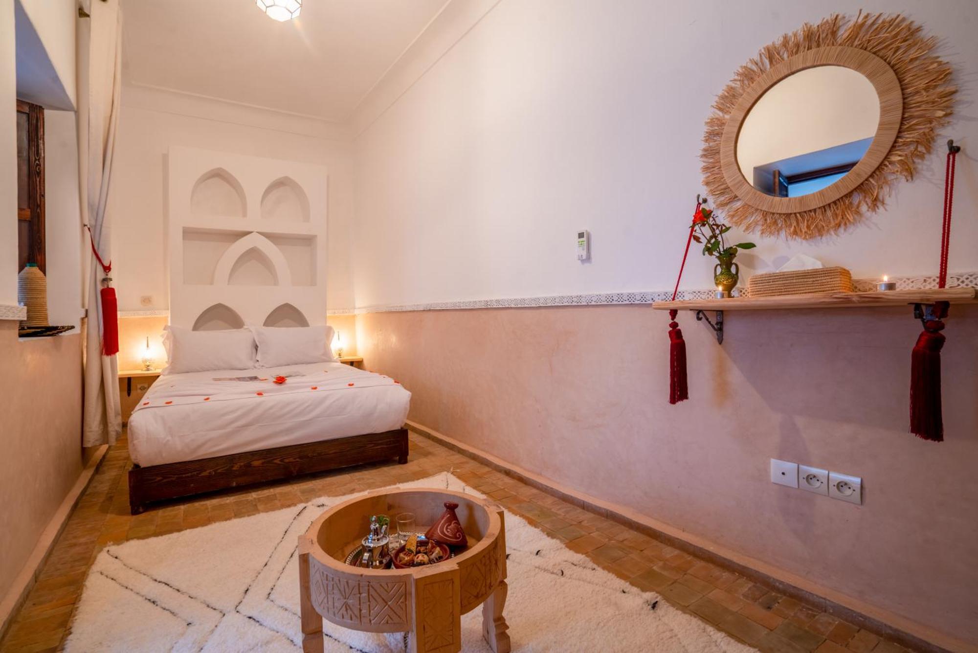 Hotel Riad Boutouil & Spa Marrakesh Esterno foto